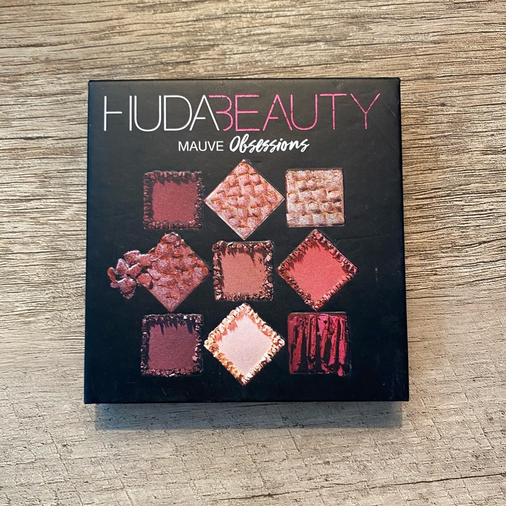 Huda Beauty Mauve Obsessions Palette